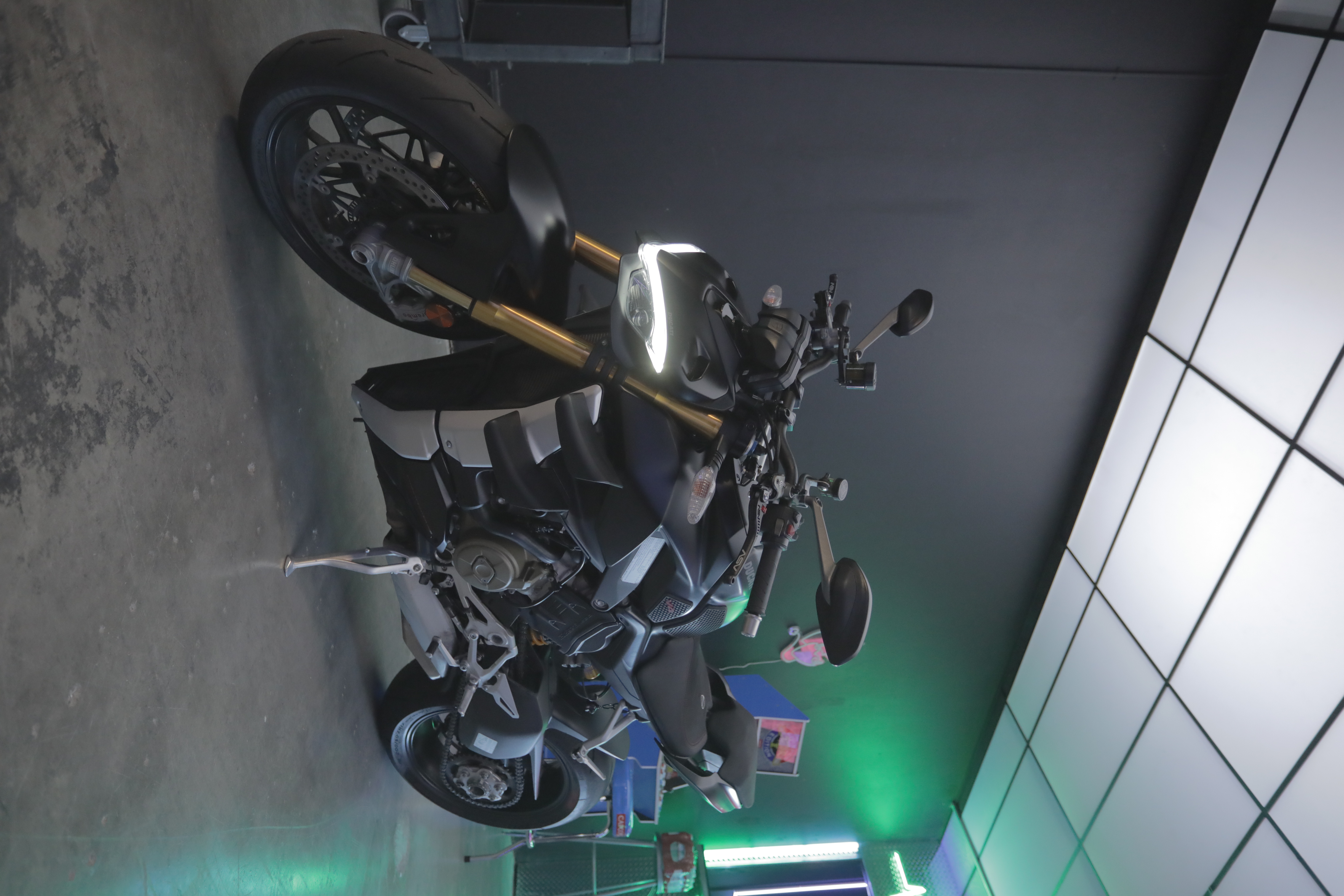 Furio, a Tim's 2022 Ducati Streetfighter V4S